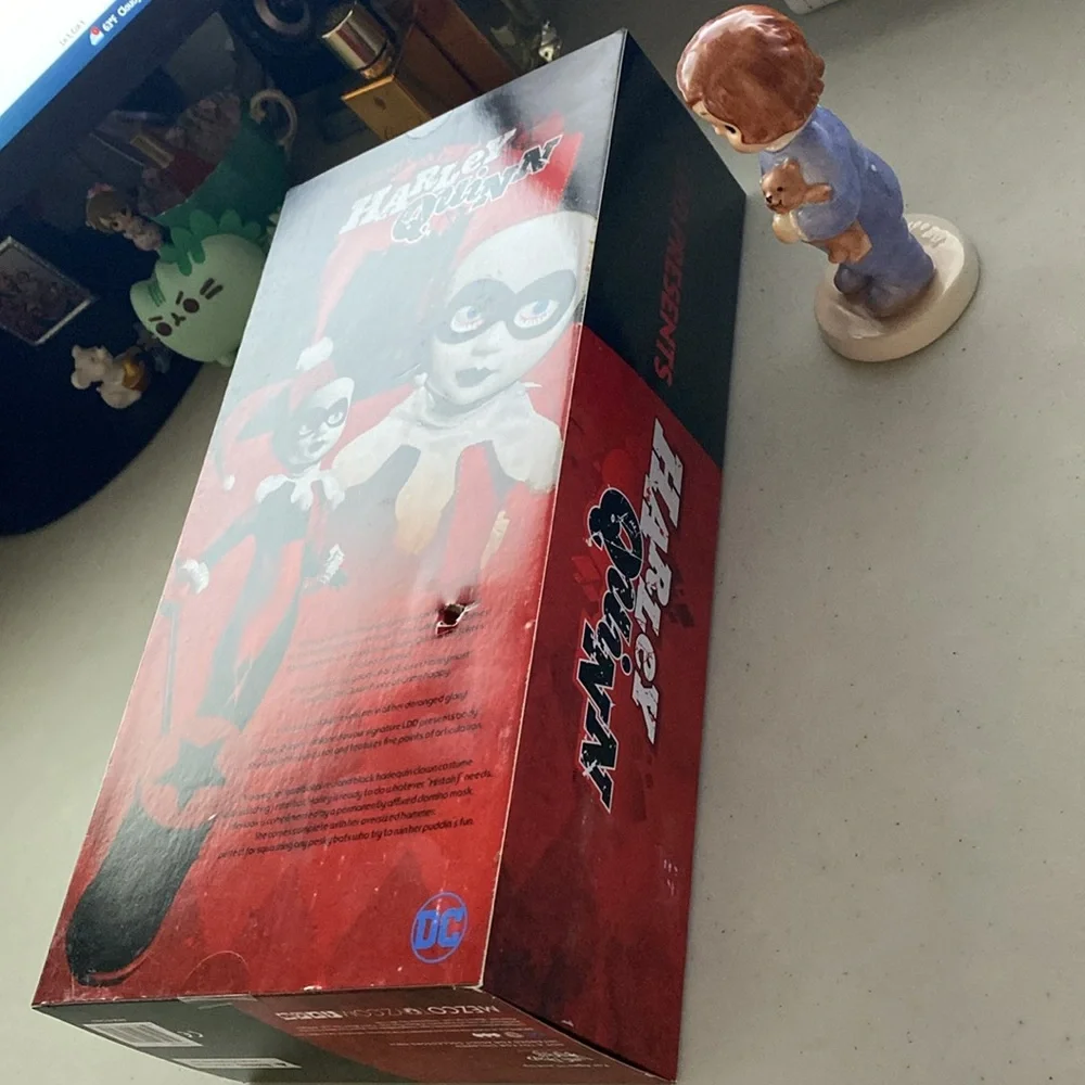Living Dead Dolls Presents DC Classic Harley Quinn